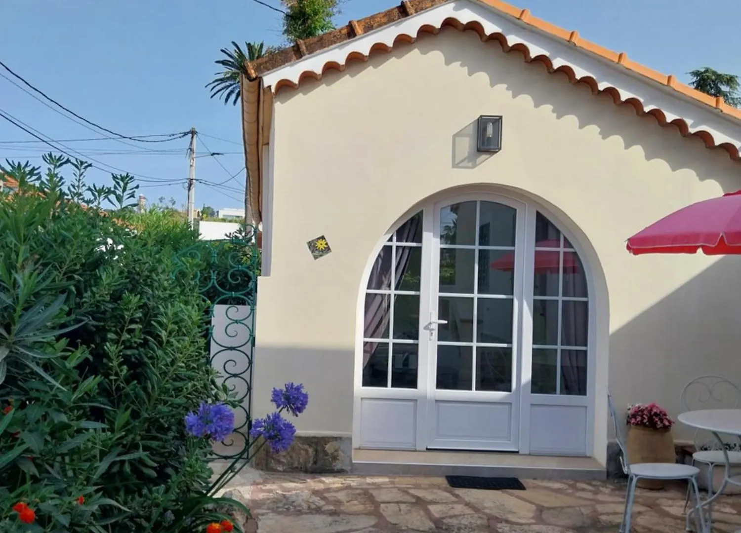 Studio Independant, Front De Mer Et Plage A 200M Antibes
